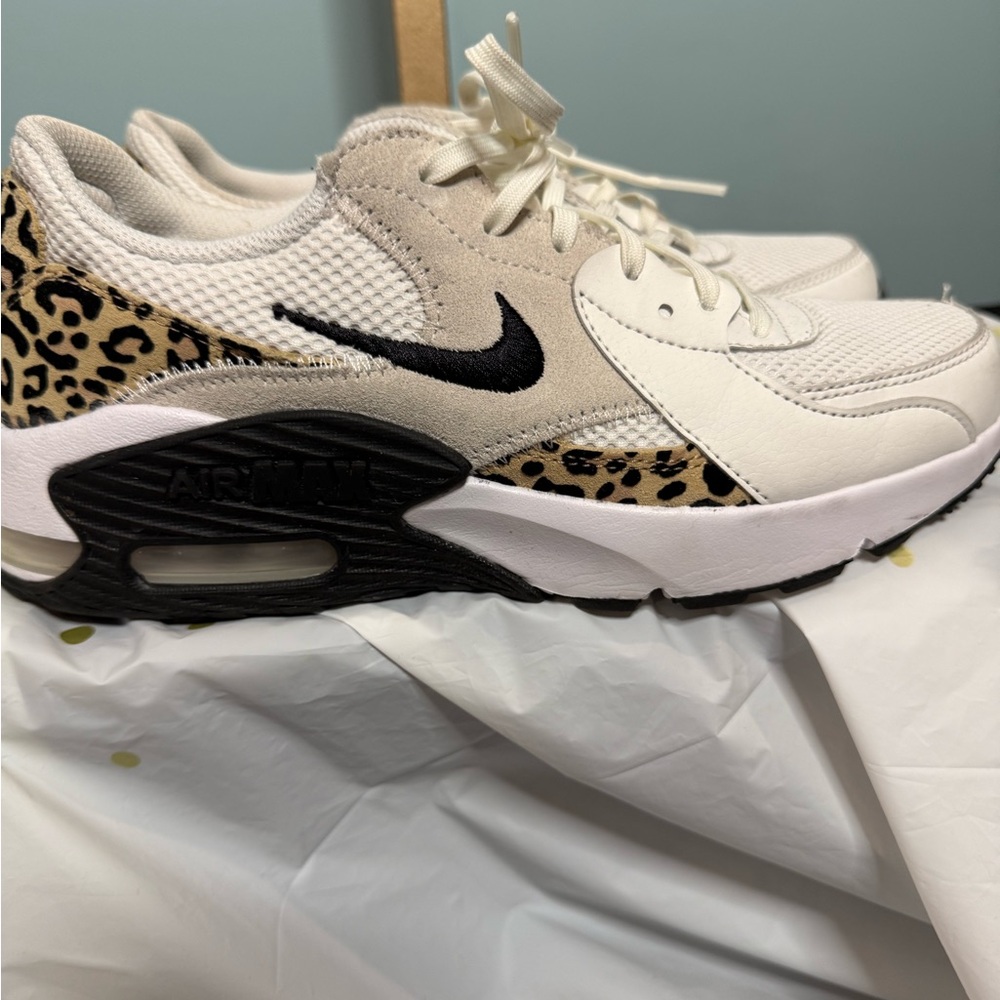 Nike Air Max Excee White and Black with Cheetah print - Air Max Cushioning - Picture 5 of 9